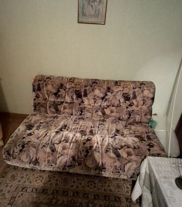 Разтегателен диван