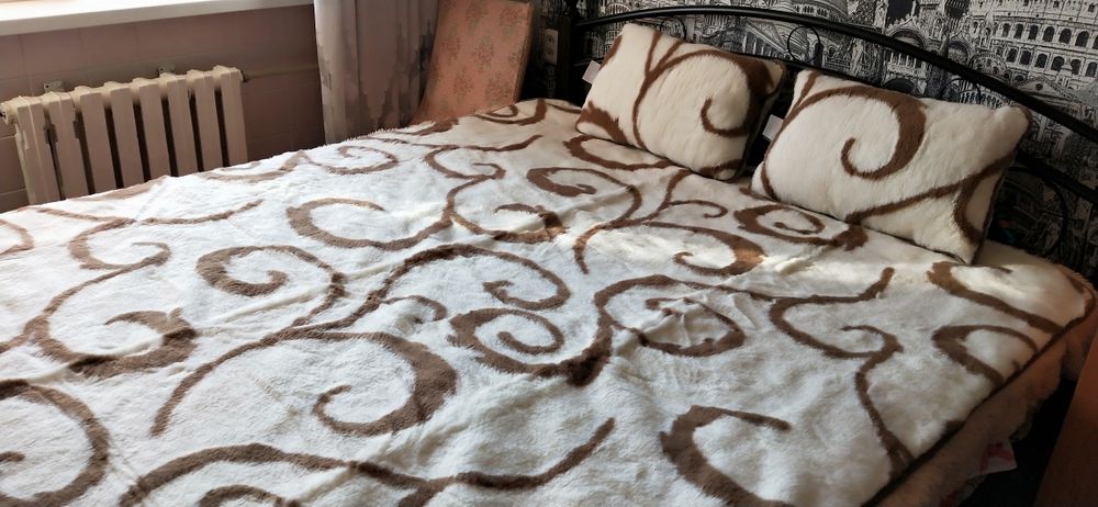 Одеяло и две подушки