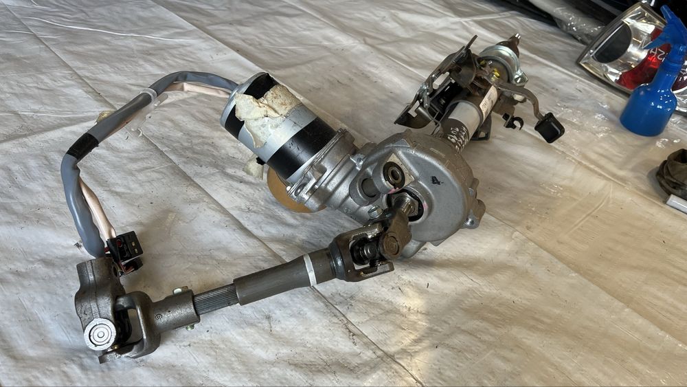 Кормилна колона Toyota Yaris 2011-2018