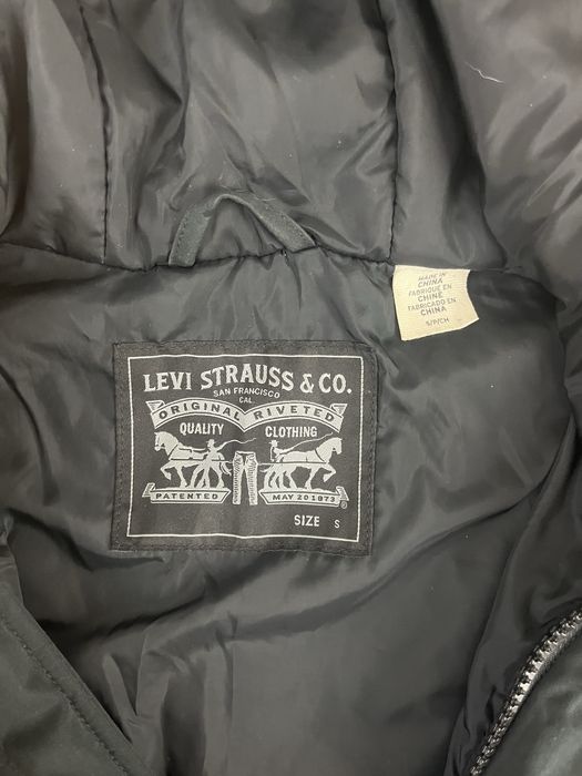 Levis,Dickies зимни якета размер S-M