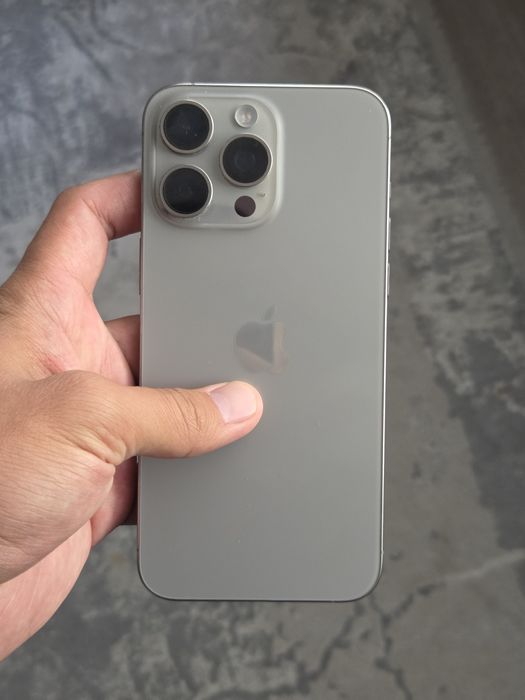 iPhone 15 Pro Max в Идеале