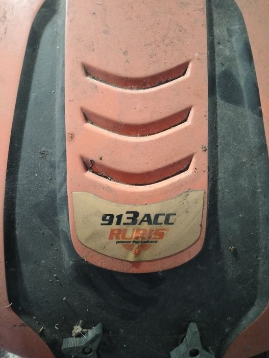 Vând motocultor.