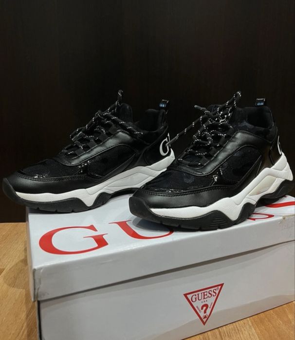 Adidasi Guess negri