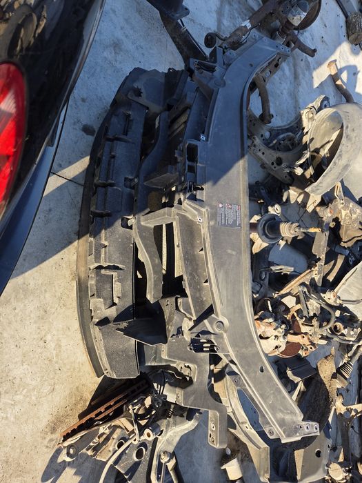 Предна маска Passat 6 2.0 TDI