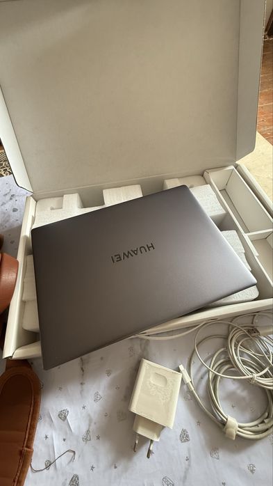 Продам Ноутбук HUAWEI