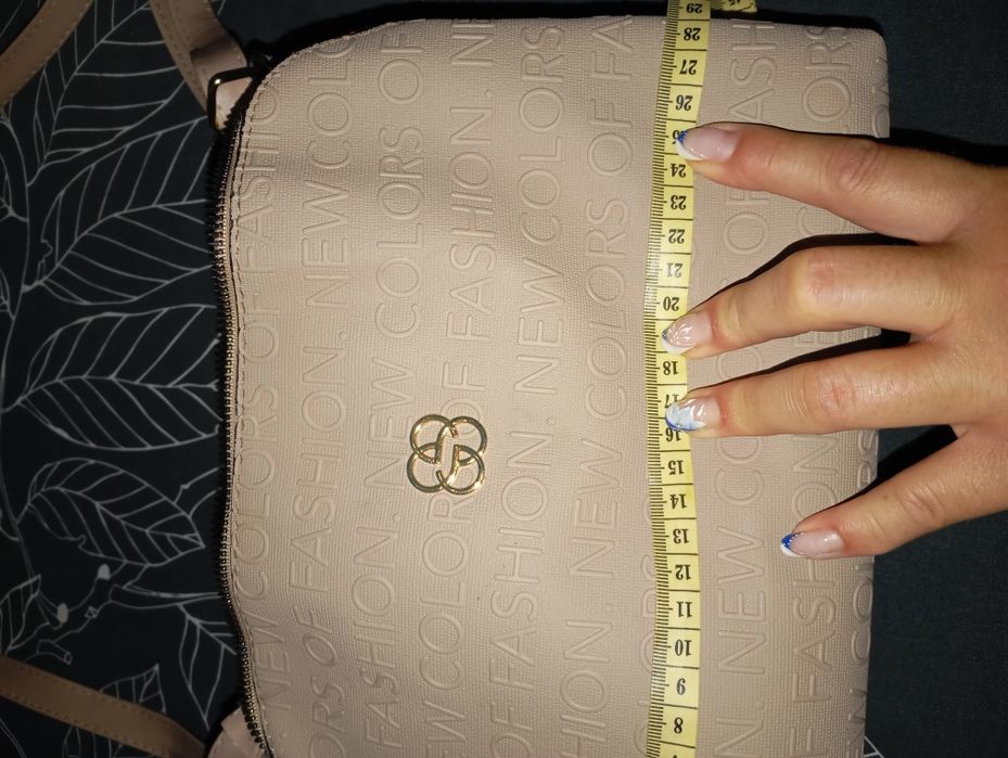 Дамска малка чанта 30лв.