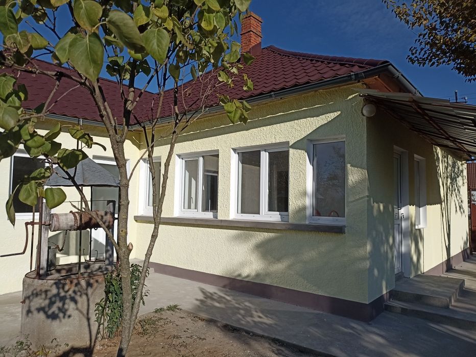 Casa cu teren la tara