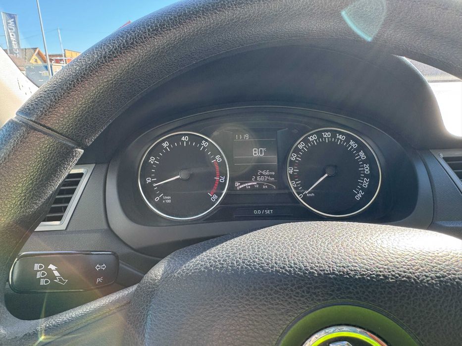 De vânzare: Skoda Rapid 1.2 TSI – OCT 2015 Spaceback