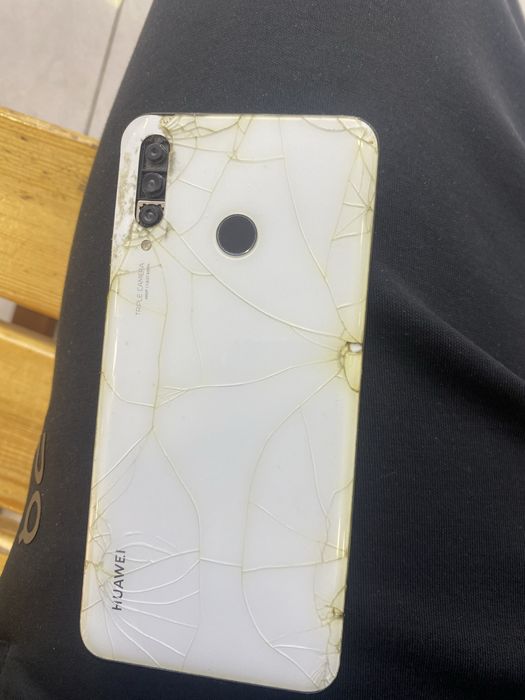 Huawei p30lite .все отлично работает.