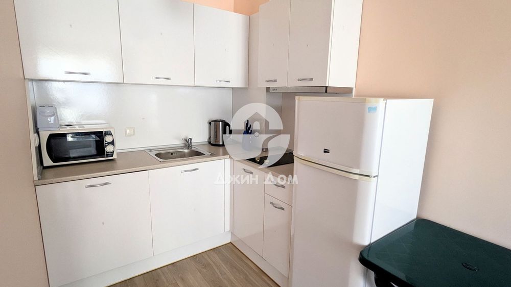 Продава се Двустаен апартамент в с. Шкорпиловци, Област Варна - 56 кв.м за 1304 €/кв.м - Снимка #3