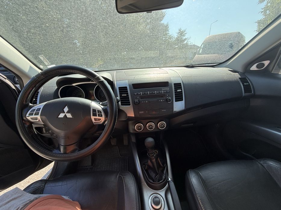 Mitsubishi Outlander 2.2 DI-D 2007-2012г. на части