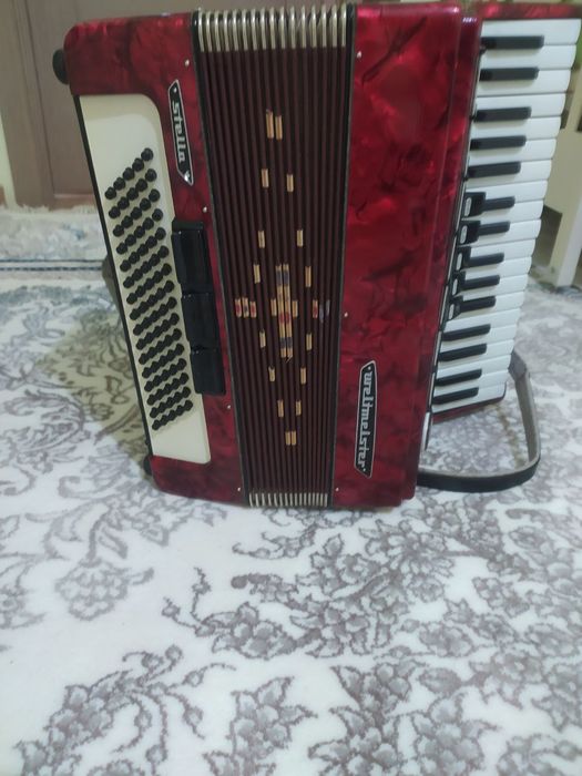 Продаётся аккордеон Волтмейстр