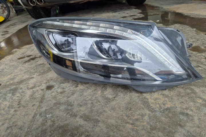 Far dreapta  europa 1305236945 Mercedes-Benz S-Class W222