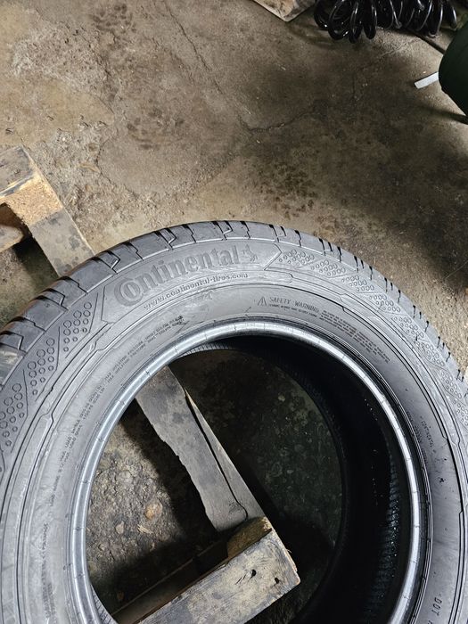 2 anvelope vara 235 65 16C Continental 7.6mm