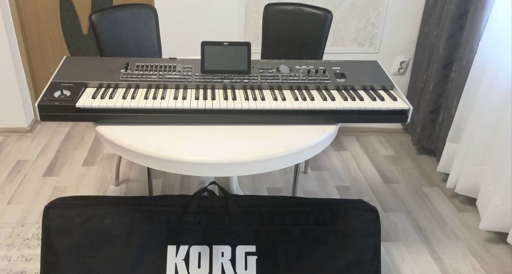 Ofer Garanție Notariala Doi Ani.Korg pa 4x Muzicant 76 adus din Germania azi ca și Nou husa Noua Set 2026 Nu schimb cu nimic  Preț fixx