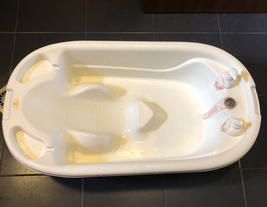 Бебешка вана със стойка