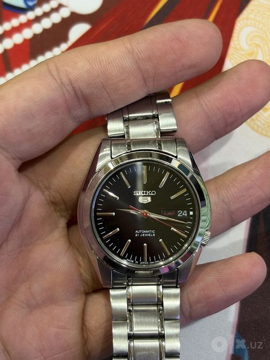 Seiko 5 arabic dial механические