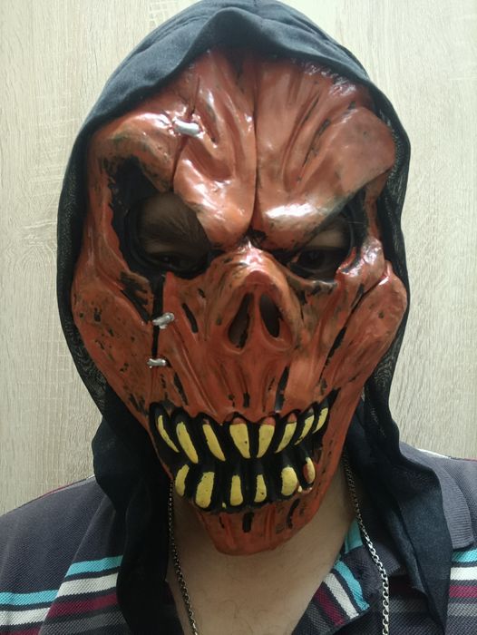 На новый год маска