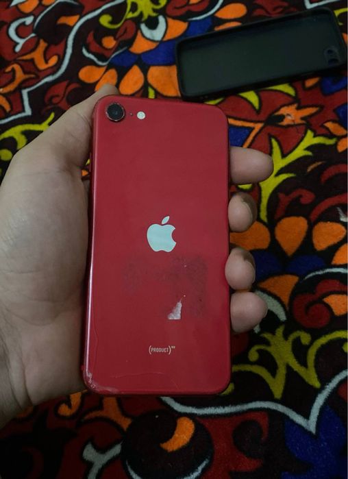 iphone SE   sottiladi yoki barter android tel ga
