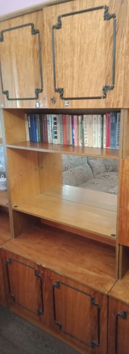Продам шкаф для книг