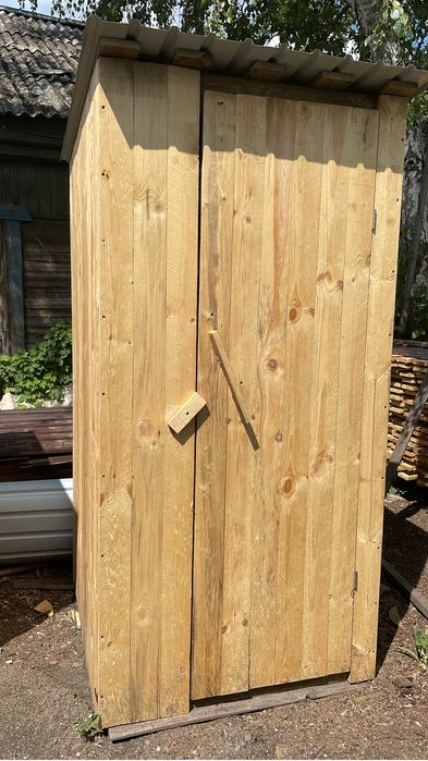 Туалет уличный, дачный