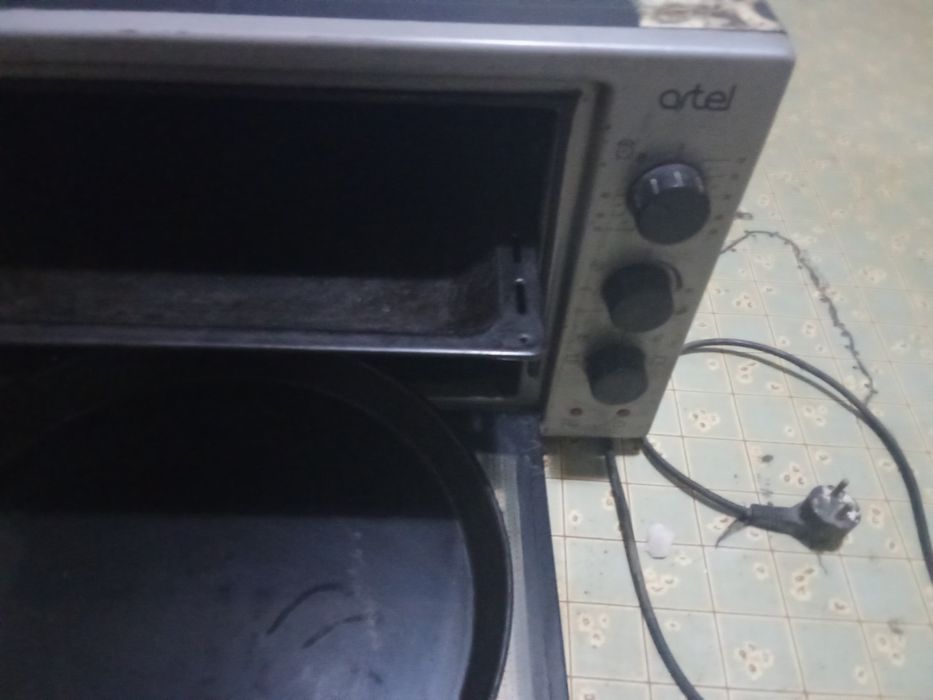 Срочно продам духовую печь