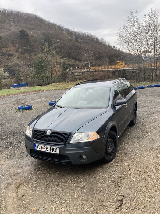 Vând Skoda Octavia scout