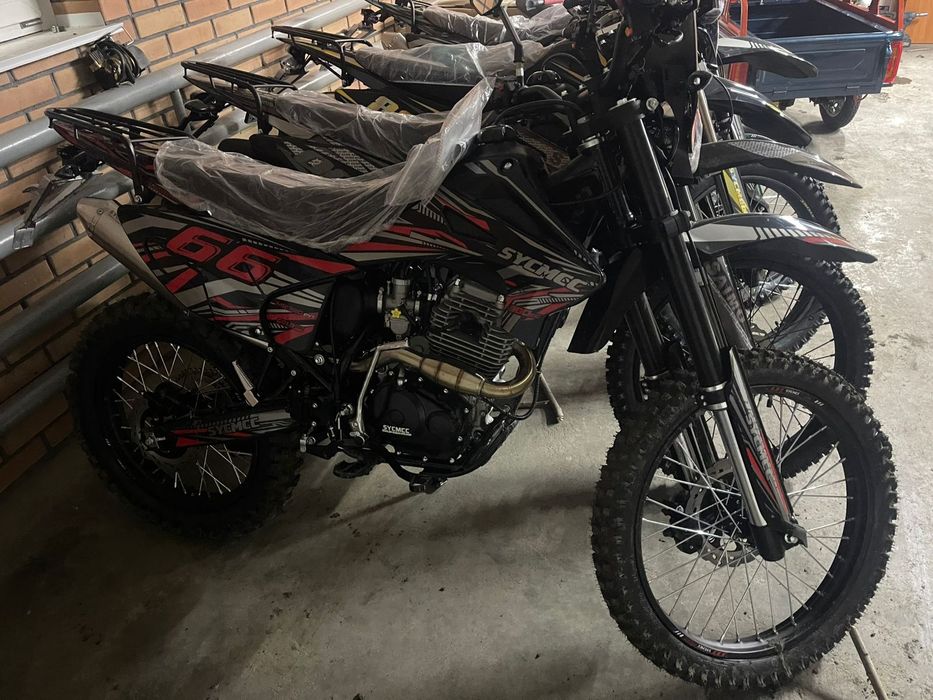 Продажа новых эндуро мотоциклов.