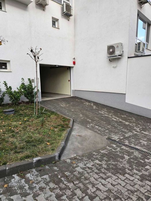 Продава се гараж