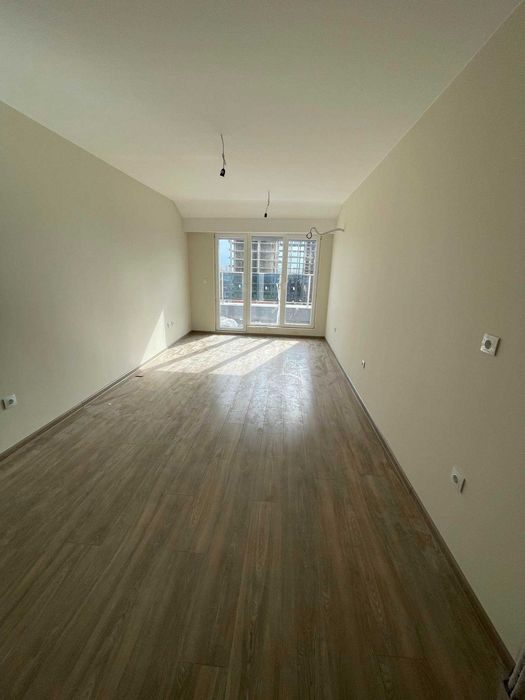 Продава се Двустаен апартамент в Пловдив, Гагарин - 74 кв.м за 1400 €/кв.м - Снимка #1