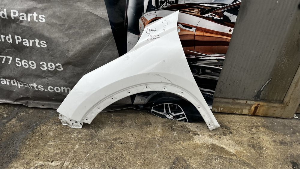 Nissan Rogue 2021- ляв калник