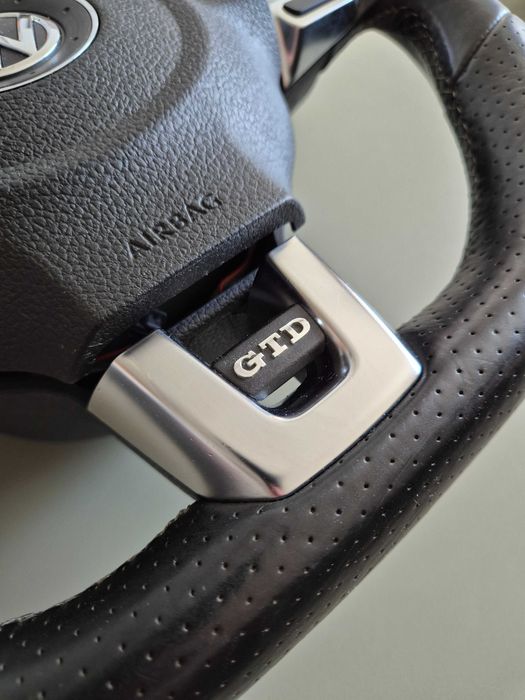 VW скосен волан GTD с DSG пера, с еърбег – Golf 5/6, Passat B6/B7, Caddy, Touran, Jetta, Tiguan