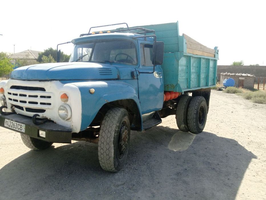 Zil 130 sotiladi. Samasvallari ko'taradi. Holati yaxshi ishlab turgan