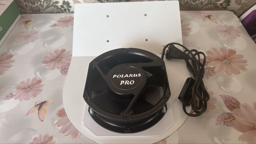 Продам новый педикюрный пылесос Polaris Pro