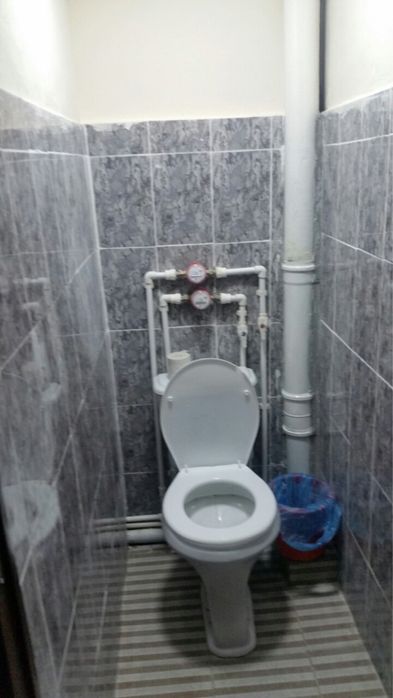 Сдам 2х комн. кв. около м.Шахристан. Маклерам: Не беспокоить!