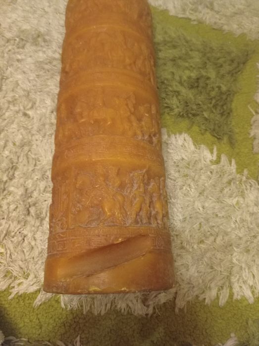 Огромна масивна свещ