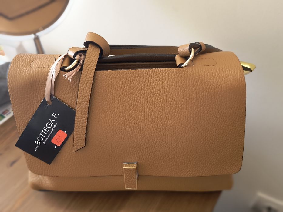 Дамска чанта камел - естествена кожа