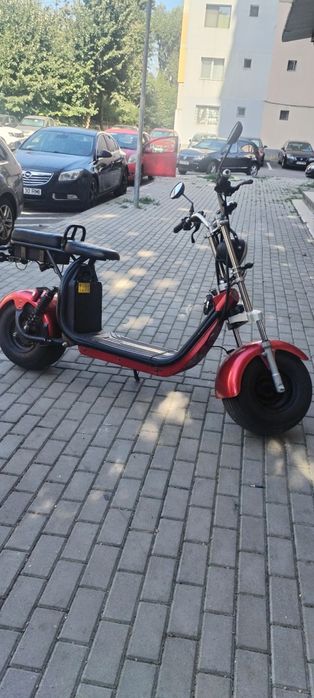 Vând motoscuter electric