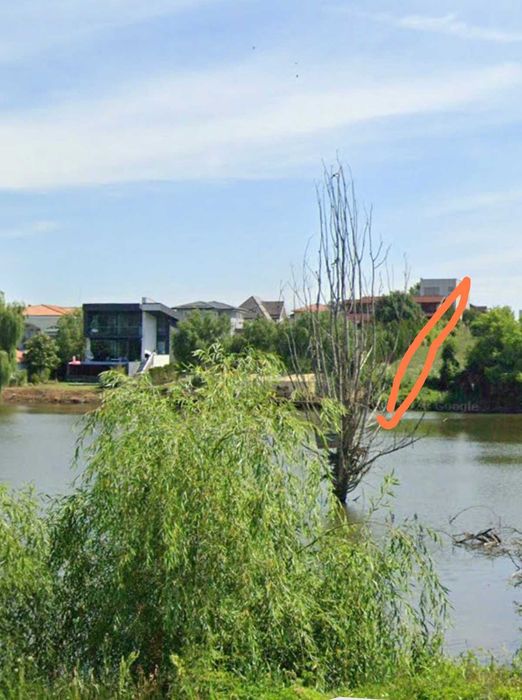 Teren premium 1.700 mp cu 19 ml front direct la lac – Balotești, Str. Iris