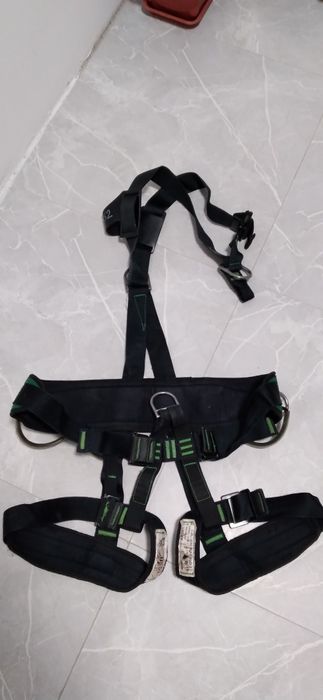 Продам страховочный