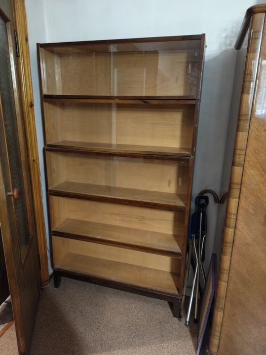 Продам книжные полки