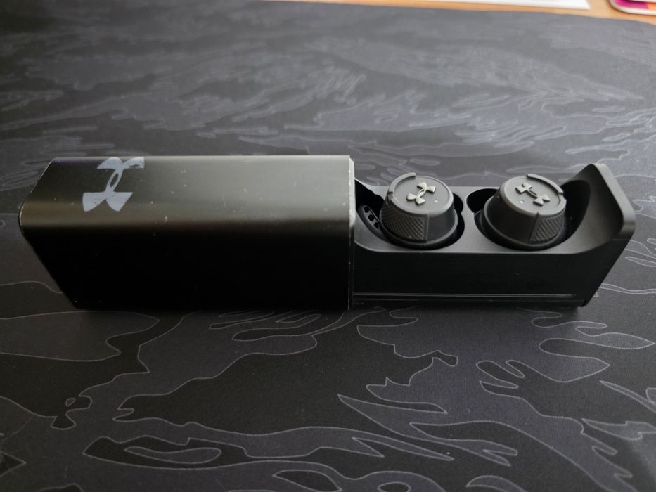 Vand casti JBL Under Armour Flash x