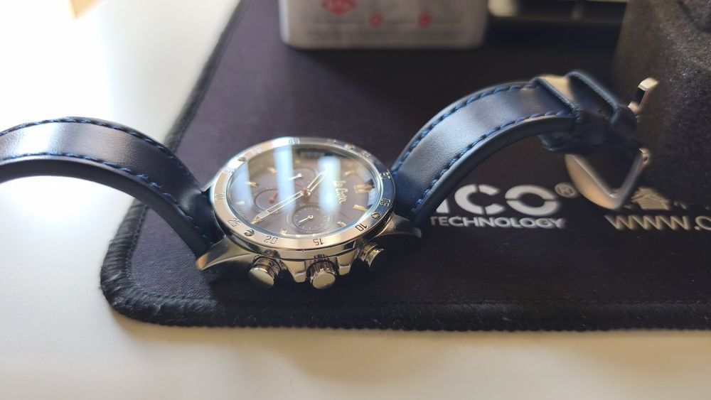 Продавам мъжки ръчен часовник Lee Cooper