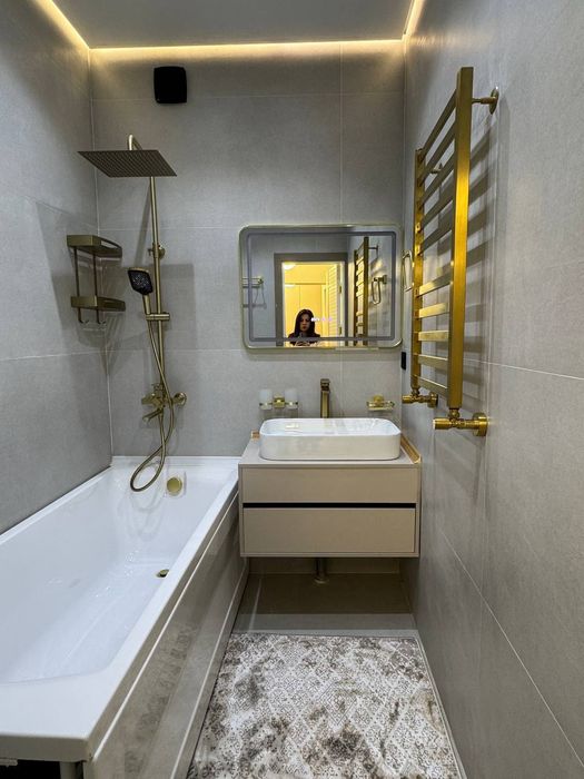 Ойбек метро 3 хона квартира сотилади