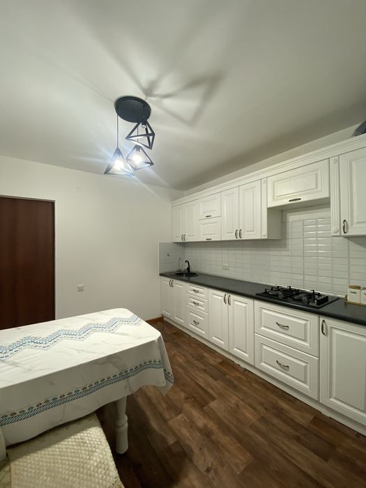 Продам 2комн квартиру 1мкр 3