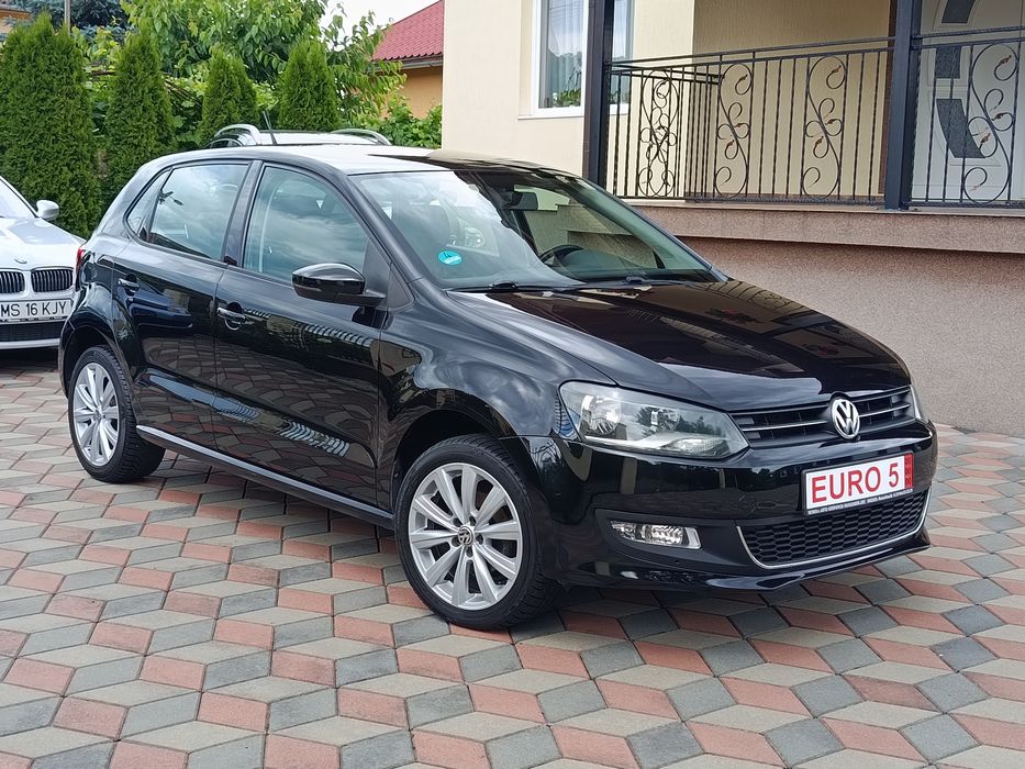 VOLKSWAGEN Polo 2010