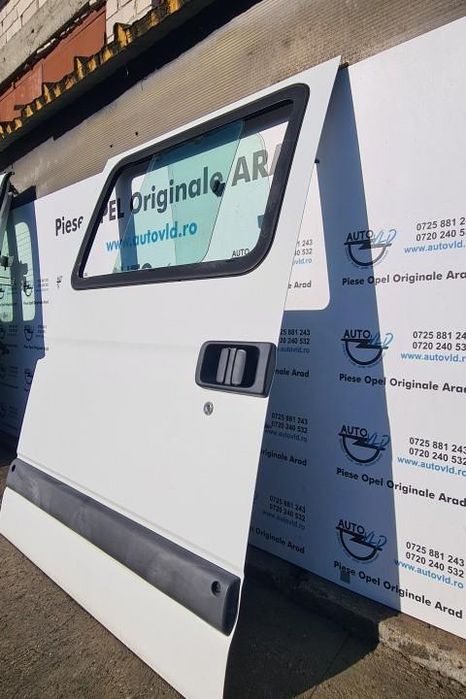 Usa culisanta dreapta fara geam Nissan Interstar