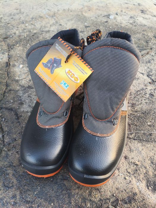 Продам рабочие ботинки летние