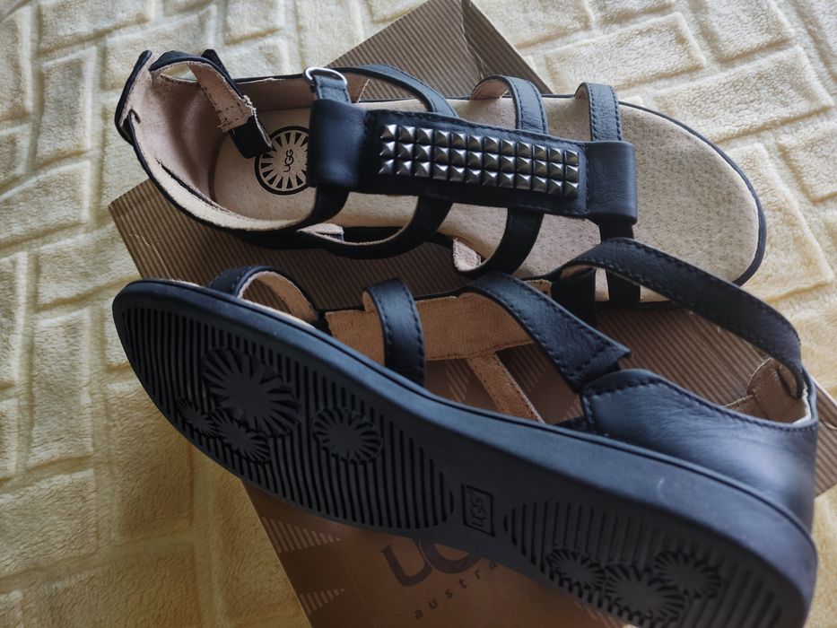 UGG сандали 31 номер