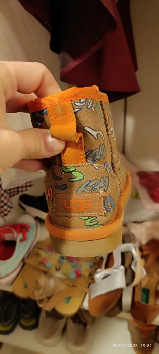 Vand cizmulite Ugg originale mar 28.5